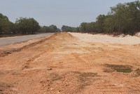 Dự án Quốc lộ 15D vẫn còn thiếu mặt bằng mặt bằng sạch để thi công đồng bộ 