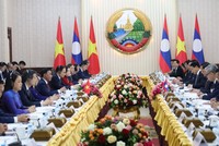 Thường trực Ban Bí thư Trần Cẩm Tú hội kiến Thủ tướng Lào 