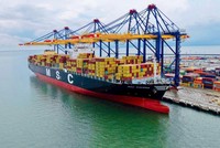 Bộ Công thương tiếp tục cắt giảm thủ tục xuất nhập khẩu, mở đường cho thương mại tăng tốc. 