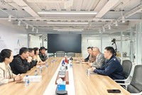 Quang cảnh buổi làm việc.