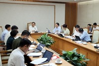 Phó Thủ tướng Thường trực Phạm Gia Túc làm việc với Bộ Xây dựng về thực hiện cắt giảm, đơn giản hóa thủ tục hành chính (TTHC), điều kiện kinh doanh - Ảnh: VGP.