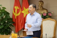 Phó Thủ tướng Thường trực Chính phủ Phạm Gia Túc làm việc với Bộ Xây dựng, một số bộ, ngành, TP. Hà Nội, TP.HCM về tình hình triển khai các dự án đường sắt - Ảnh: VGP.