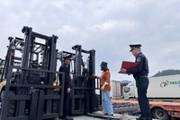 Lĩnh vực xuất nhập khẩu đóng góp 105.400 tỷ đồng vào số thu ngân sách.