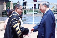 Chủ tịch Quốc hội Sri Lanka Jagath Wickramaratne đón Tổng Bí thư, Chủ tịch nước Tô Lâm - Ảnh: TTXVN