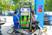Bộ Công thương đề xuất, từ 1/6/2026, mặt hàng E10 RON95-III được xác định để thực hiện công bố giá cơ sở. 