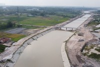 Một đoạn Suối Cái đã hoàn thành phần kè 2 bên. 