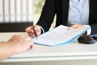 Các đại lý bảo hiểm nhân thọ đang đối mặt với nhiều áp lực 