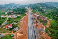 Một đoạn cao tốc Hữu Nghị - Chi Lăng đã sẵn sàng đưa vào khai thác.