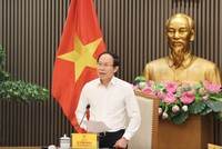 Phó Thủ tướng Chính phủ Lê Tiến Châu chủ trì cuộc họp về tình hình tổng rà soát hệ thống văn bản quy phạm pháp luật (VBQPPL) - Ảnh: VGP.