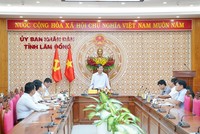 Phó chủ tịch UBND tỉnh Lâm Đồng Nguyễn Hồng Hải chủ trì cuộc họp nghe báo cáo đề xuất triển khai một số dự án nhà ở vào chiều 11/6. Ảnh: Hữu Tri