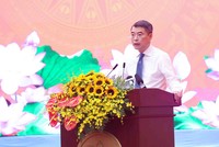 Thủ tướng Lê Minh Hưng phát động phong trào thi đua quyết tâm thực hiện thắng lợi mục tiêu tăng trưởng bền vững 2 con số giai đoạn 2026 - 2030. Ảnh: Lê Toàn.