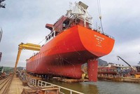 Hạ thủy thành công tàu chở hóa chất 13.000 DWT tại Công ty Đóng tàu Phà Rừng
