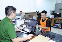 Cơ quan Cảnh sát điều tra Công an tỉnh Bắc Ninh làm việc với đối tượng trong vụ án Bún Chả TV. Ảnh: A05 - Bộ Công an