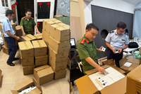 Lực lượng chức năng kiểm tra hàng hóa vi phạm. 