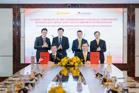 Đại diện Sun Group và CAI ký kết hợp tác chiến lược