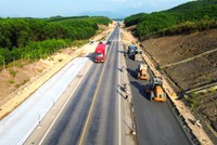 Chính thức "đóng" cao tốc Cam Lộ-La Sơn khung giờ 17h00-5h00 sáng 