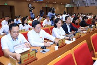 Các đại biểu HĐND TP. Hà Nội bấm nút thông qua Nghị quyết. Ảnh: Thành Thái.