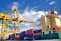 Hàng hóa cấm xuất khẩu, cấm nhập khẩu thực hiện theo quy định tại các văn bản pháp luật hiện hành và Danh mục hàng hóa cấm xuất khẩu, cấm nhập khẩu quy định tại Phụ lục I Nghị định số 292/2026/NĐ-CP.