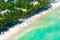 Phú Quốc nổi tiếng với những bãi biển thuộc top đẹp nhất hành tinh như Bãi Kem, Bãi Sao
