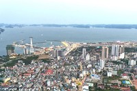 Quảng Ninh đang tập trung đẩy nhanh tiến độ thực hiện các dự án, trong đó ưu tiên tháo gỡ những điểm nghẽn về thủ tục đầu tư, công tác bồi thường. Ảnh Tiến Dũng