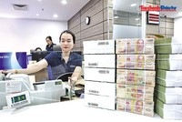 Dự báo trong những tháng cuối năm 2026 lãi suất vẫn cao. Ảnh: Lê Toàn