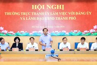 Bí thư Thành ủy Trần Đức Thắng phát biểu tại hội nghị.