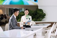 Đẩy mạnh thu nhập ngoài lãi là chiến lược của nhiều ngân hàng trong bối cảnh NIM bị bào mòn bởi áp lực chi phí vốn