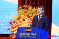Thủ tướng: Ngoại giao phải chuyển mạnh từ thu hút sang chuyển hóa mọi nguồn lực 