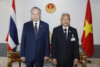 Tổng Bí thư, Chủ tịch nước Tô Lâm hội kiến Chủ tịch Quốc hội kiêm Chủ tịch Hạ viện Thái Lan Sophon Zaram ngày 28/5 tại Thái Lan. Ảnh: TTXVN.