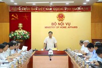 Bộ trưởng Bộ Nội vụ Nguyễn Tiến Hải chủ trì hội nghị. Ảnh: Tống Giáp