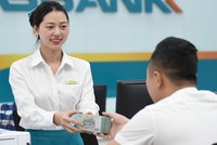 Tín dụng tăng khiến các ngân hàng phải đẩy mạnh huy động vốn