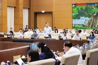 Bộ trưởng Bộ Tài chính Ngô Văn Tuấn báo cáo tiếp thu, giải trình tại phiên họp của Ủy ban Thường vụ Quốc hội
