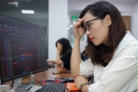 Cổ phiếu DGC chịu áp lực bán mạnh sau biến động nhân sự cấp cao và kết quả kinh doanh 6 tháng đầu năm 2026 suy giảm