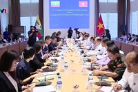 Quang cảnh cuộc họp.