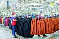 Thuế quan làm thay đổi tương quan giữa các quốc gia xuất khẩu nhưng vị thế của dệt may Việt Nam tại Mỹ vẫn được duy trì. 
