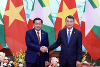 Thủ tướng Chính phủ Lê Minh Hưng hội kiến Tổng thống Myanmar Min Aung Hlaing.