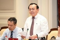 Thứ trưởng Bộ Tài chính Lê Tấn Cận giới thiệu nội dung của Luật. Ảnh: Như Ý . 