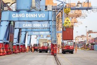 Cảng biển không chỉ là hạ tầng kết nối thương mại, mà còn phản ánh năng lực tham gia và nâng cấp vị trí của Việt Nam trong các chuỗi giá trị toàn cầu. Ảnh: Đức Thanh