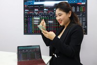 Công nghệ đang giúp nhà đầu tư tiếp cận các sản phẩm quỹ thuận tiện hơn, nhưng duy trì dòng vốn dài hạn vẫn là bài toán lớn