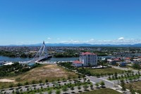 Cầu dây văng sông Hiếu đã hoàn thành phần cầu.