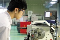 Dòng vốn FDI vẫn đổ về Việt Nam trong 9 tháng đầu năm 2026. Trong ảnh: Sản xuất tại một doanh nghiệp của Đức ở Việt Nam. Ảnh: Lê Toàn