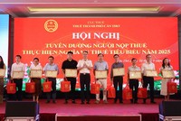 Thuế TP. Cần Thơ tuyên dương người nộp thuế thực hiện nghĩa vụ thuế tiêu biểu năm 2025