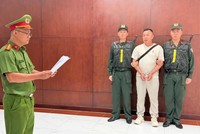 Cơ quan công an thực hiện lệnh bắt tạm giam SUN YUPENG (Tôn Bằng)