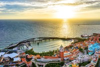 Hạ tầng du lịch – giải trí – nghỉ dưỡng toàn diện là chìa khóa đưa Phú Quốc khẳng định vị thế tâm điểm du lịch MICE (Ảnh: Thị trấn Hoàng Hôn)