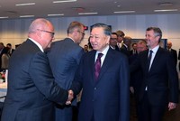 Tổng Bí thư, Chủ tịch nước Tô Lâm và Nhà Vua Đan Mạch Frederik X dự cuộc gặp gỡ lãnh đạo một số doanh nghiệp tiêu biểu của Đan Mạch. (Ảnh: Thống Nhất/TTXVN)