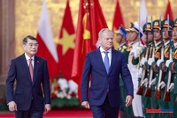 [Ảnh] Lễ đón Thủ tướng Ba Lan thăm chính thức Việt Nam 
