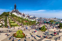 Khu du lịch Sun World Ba Den Mountain chính thức đón vị khách thứ 5 triệu đi cáp treo lên núi Bà Đen từ đầu năm đến nay