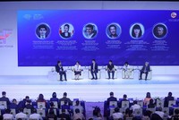 Phiên thảo luận “Định vị lại Việt Nam - ASEAN trong chuỗi giá trị toàn cầu”, diễn ra ngày 27/10 trong khuôn khổ Diễn đàn Kinh tế Mùa thu 2026. Ảnh: Lê Toàn.