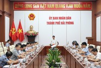 Ông Lê Trung Kiên, Phó chủ tịch UBND TP. Hải Phòng yêu cầu các địa phương trên địa bàn tăng tốc, quyết tâm đến ngày 15/12 hoàn thành giải phóng mặt bằng toàn Dự án Đầu tư xây dựng tuyến đường sắt Lào Cai - Hà Nội - Hải Phòng đoạn qua địa bàn Thành phố