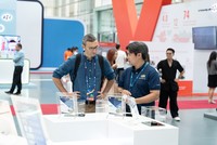 FPT dự kiến chia cổ tức 20% bằng tiền mặt, phát hành thêm cổ phiếu tỷ lệ 20:3